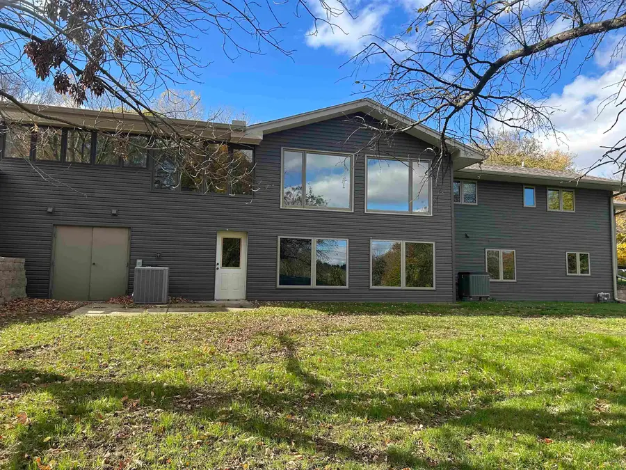 4412 MANOR CIR, Sioux City, IA 51104 - #3