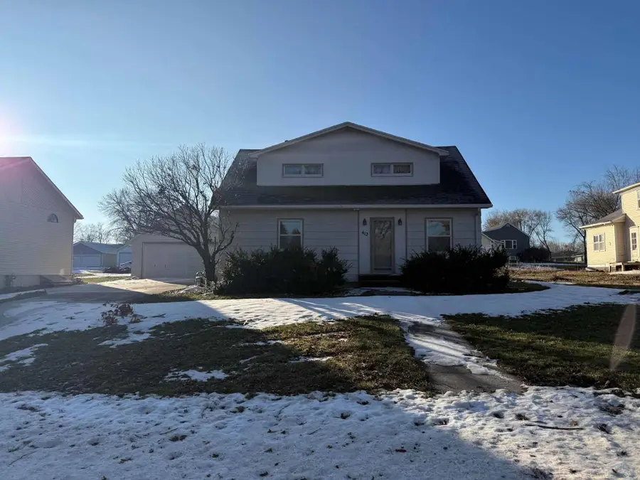 412 5th St NE, Orange City, IA 51041 - Image #2