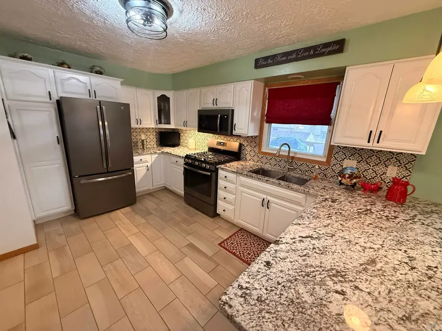 4900 LORRAINE AVENUE, Sioux City, IA 51106 - Image #2