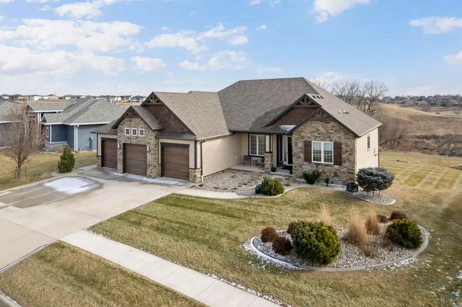 2564 Nicklaus Blvd, Sioux City, IA 51106 - Image #2