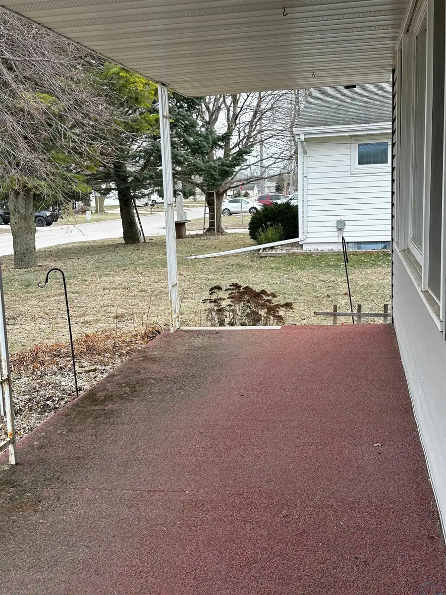 704 GEISINGER RD, Storm Lake, IA 50588 - Image #2
