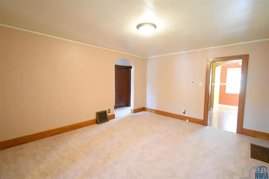 4238 Davis Ave, Sioux City, IA 51106 - #3