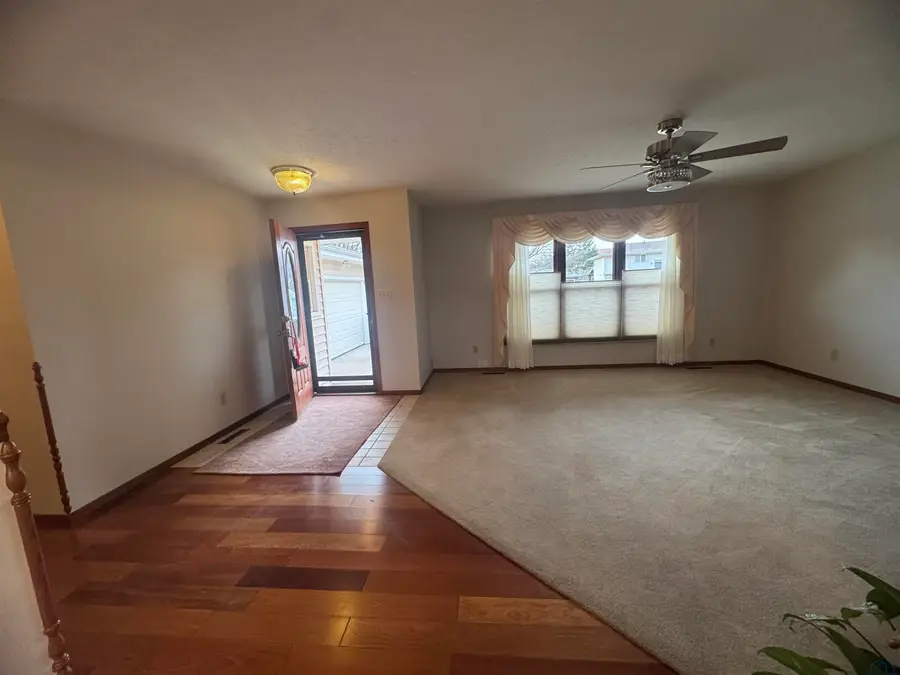 5425 Myers CT, Sioux City, IA 51106 - Image #3