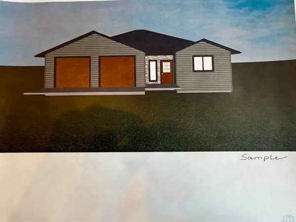 1026 15th St Cir NE, Sioux Center, IA 51250