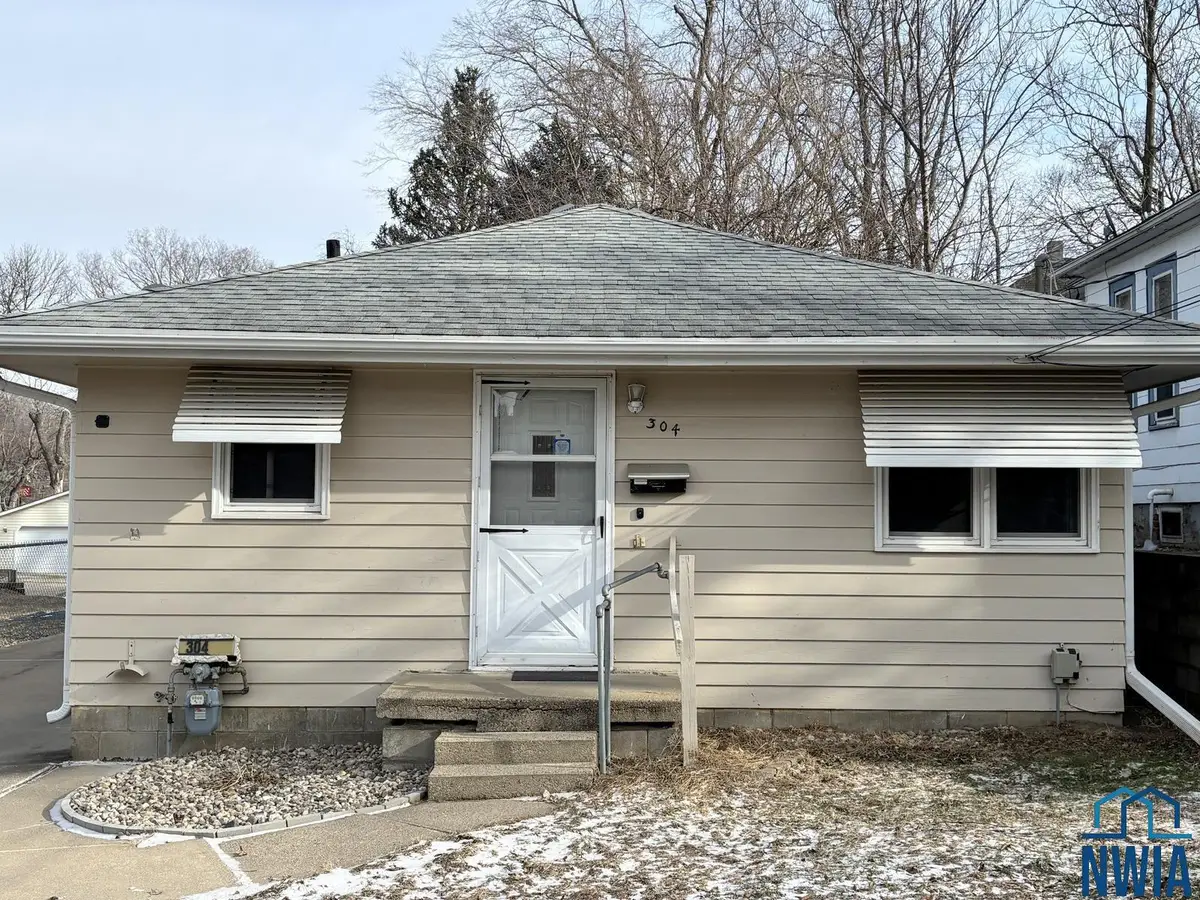 304 S Helen St, Sioux City, IA 51106 - Image #1