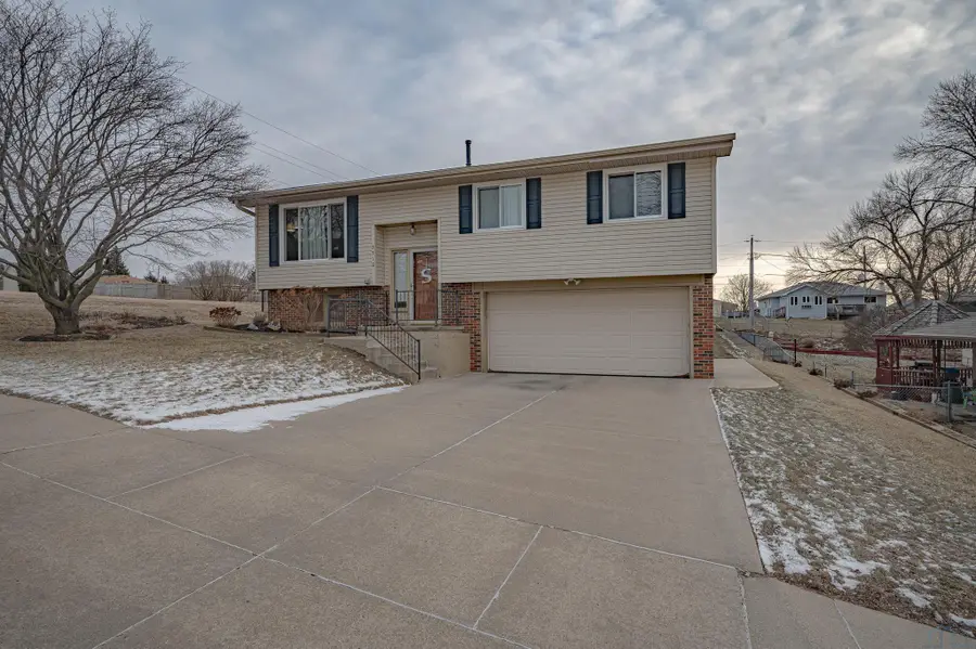 5712 Hayworth Avenue, Sioux City, IA 51106 - Image #2