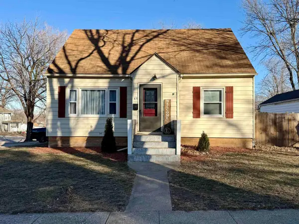 45 7th St SW, LeMars, IA 51031