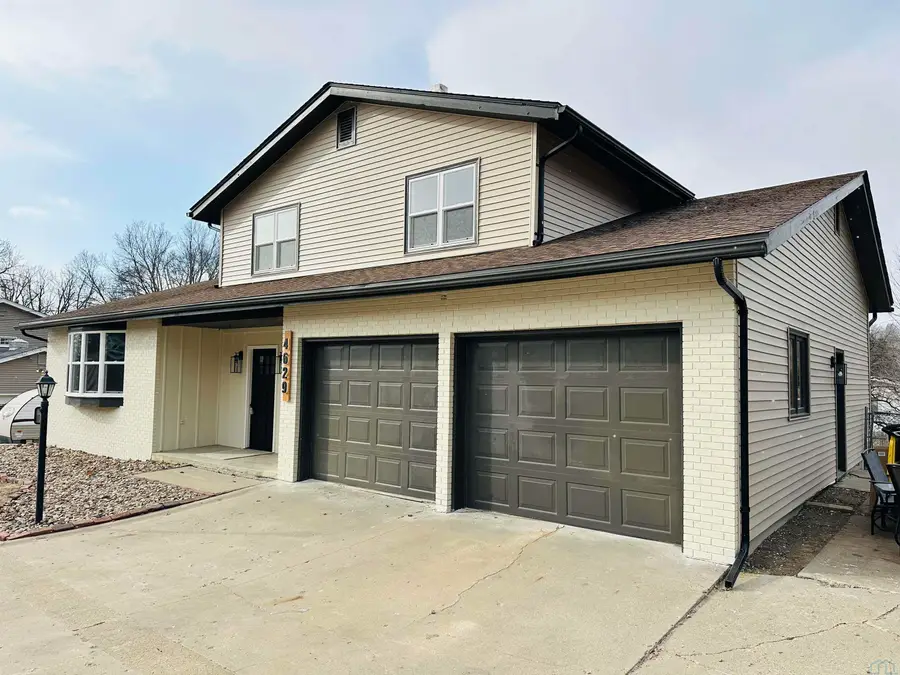 4629 Perry Way, Sioux City, IA 51104 - Image #3