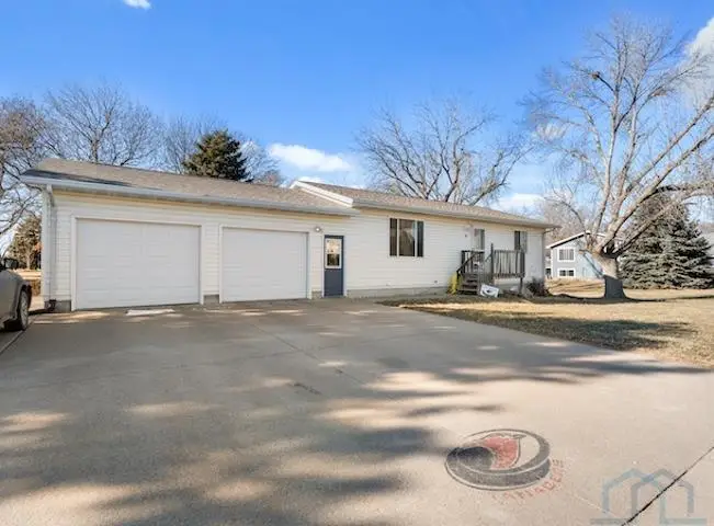 8 Anderson, Vermillion, SD 57069 - #1