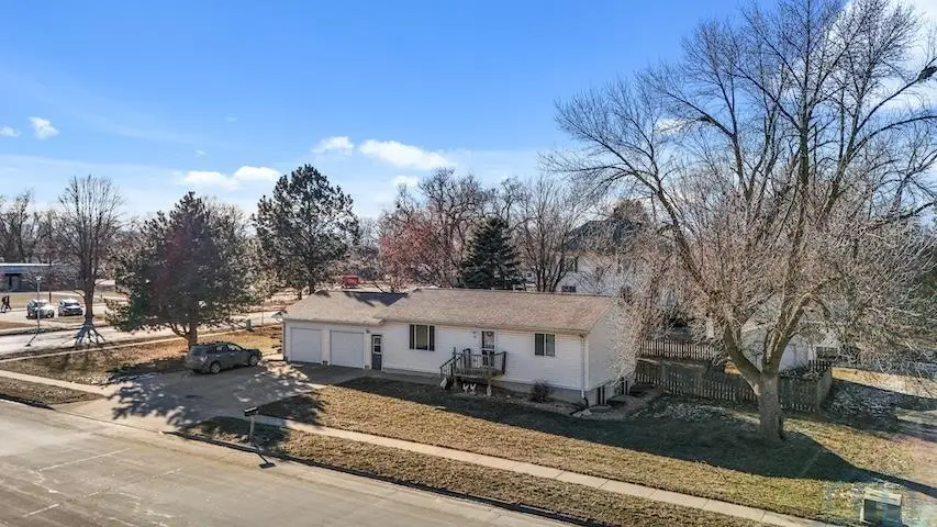 8 Anderson, Vermillion, SD 57069 - #2
