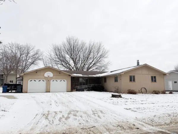 218 S East St, Rock Rapids, IA 51246