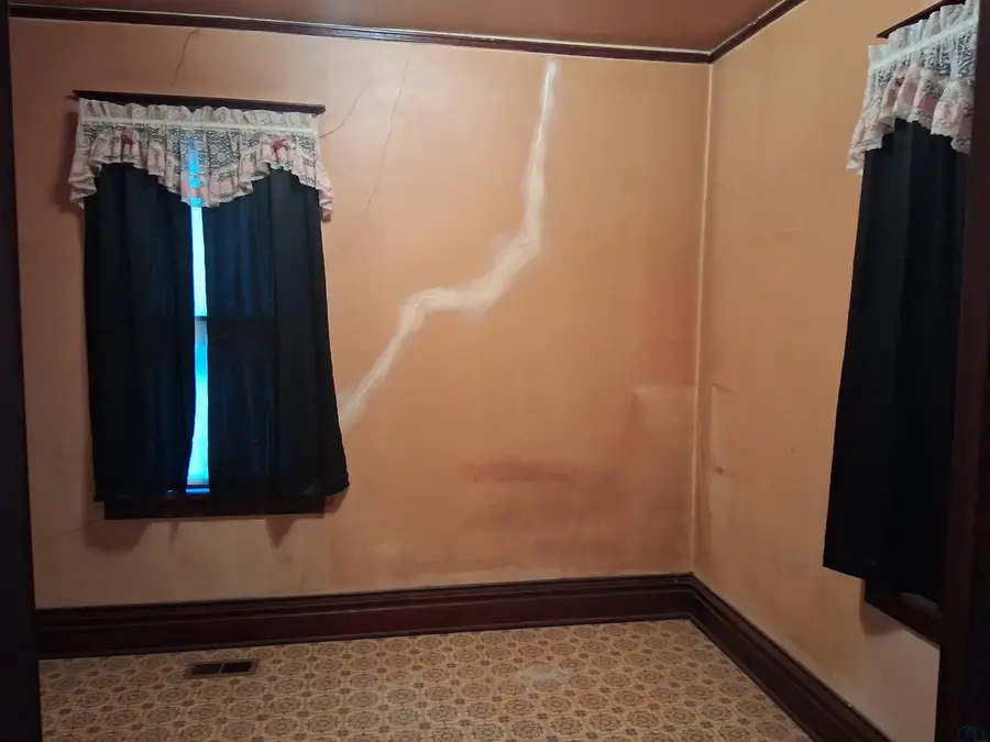 922 Dubuque Street, Sioux City, IA 51105 - #3