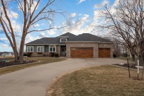 820 E Saint Andrews, Dakota Dunes, SD 57049