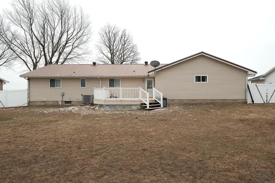 845 Iowa Street, Granville, IA 51022 - #2