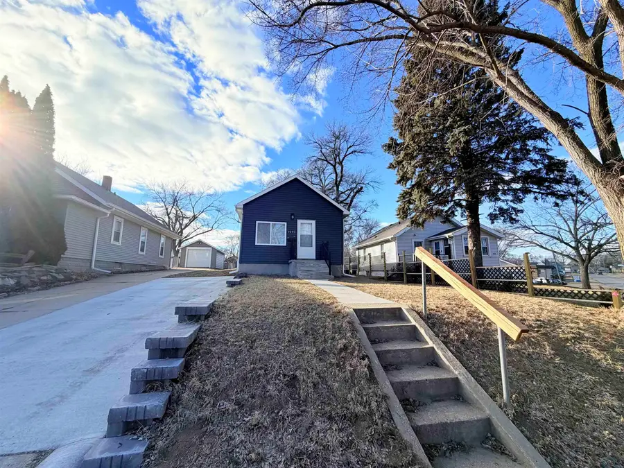 2203 S Oleander St., Sioux City, IA 51106 - Image #2