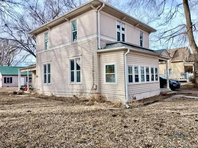 216-216 1/2 High, Vermillion, SD 57069 - #1