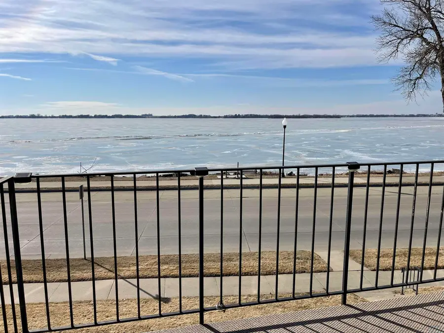 901 E Lakeshore Dr #6, Storm Lake, IA 50588 - #3