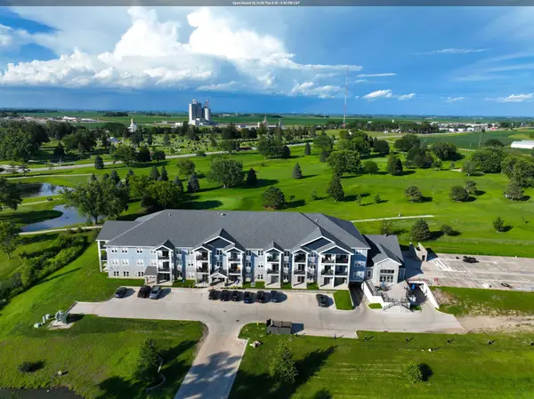 201 Sunrise Park Rd. #211, Storm Lake, IA 50588