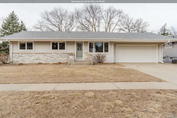 3323 Lancelot Ln, Sioux City, IA 51106