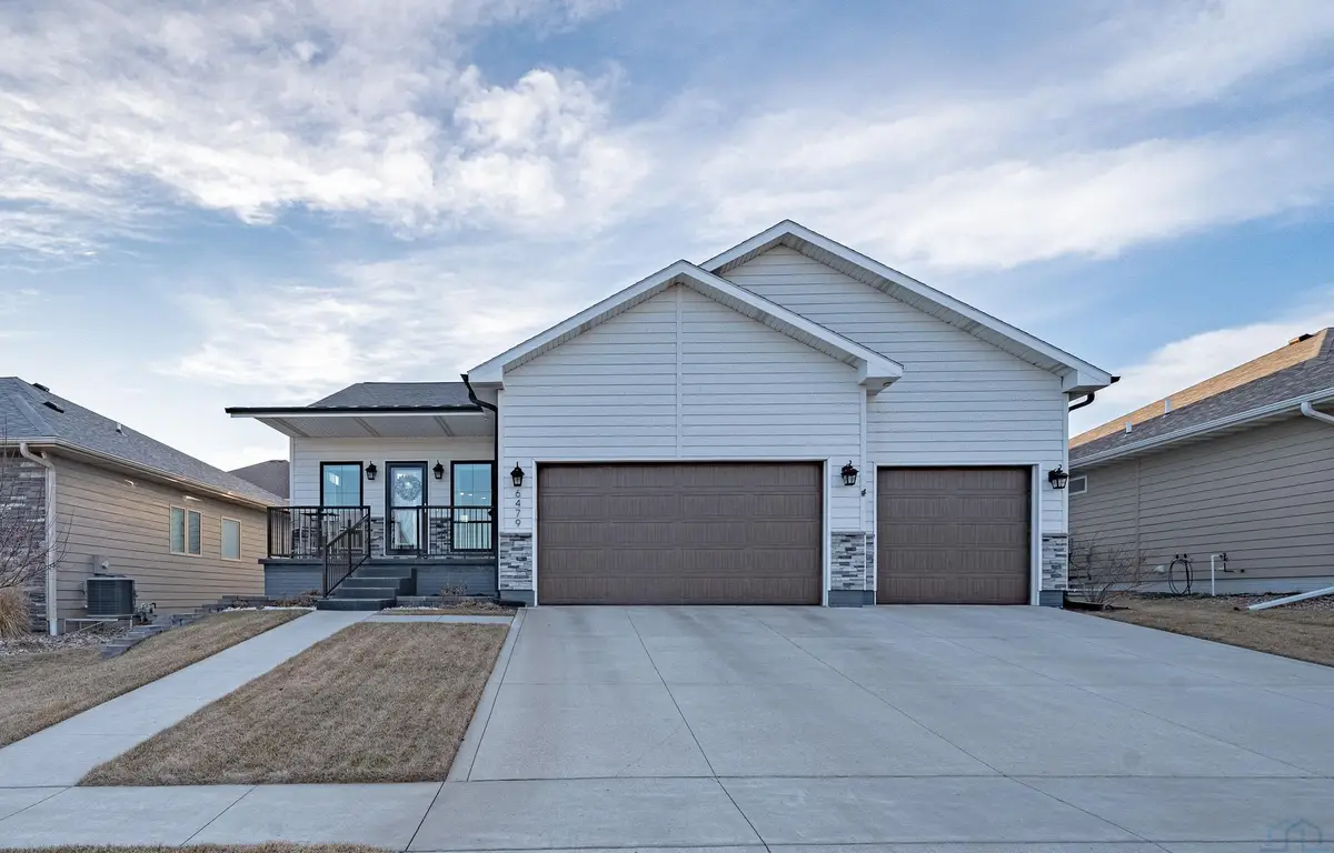 6479 Mickelson St, Sioux City, IA 51106 - #1