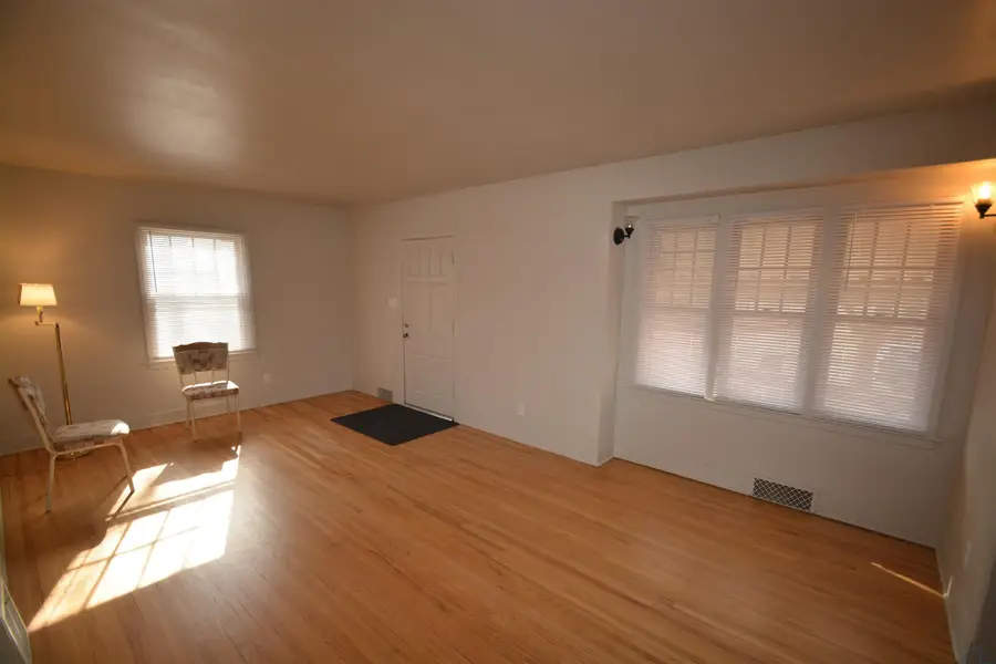 3412 Douglas St, Sioux City, IA 51104 - #3