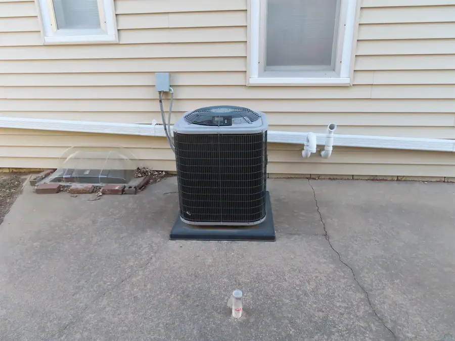 723 S Rustin, Sioux City, IA 51106 - #3