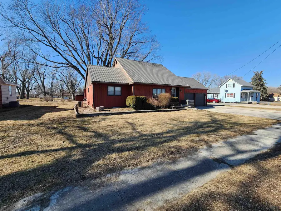 610 Park Row, Sheldon, IA 51201 - #2