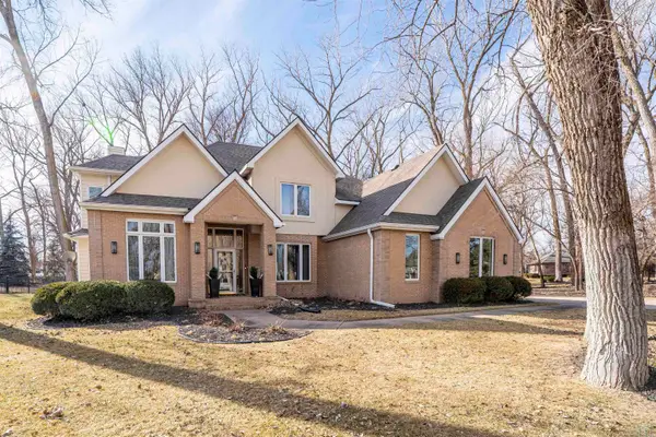 550 E Sawgrass Trail, Dakota Dunes, SD 57049