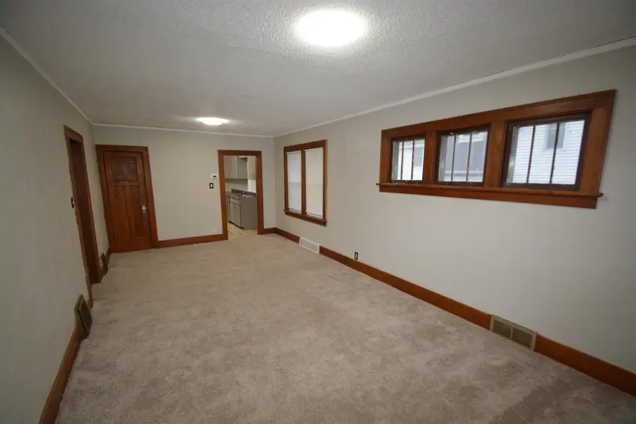 1119 S Cecelia St, Sioux City, IA 51106 - #2