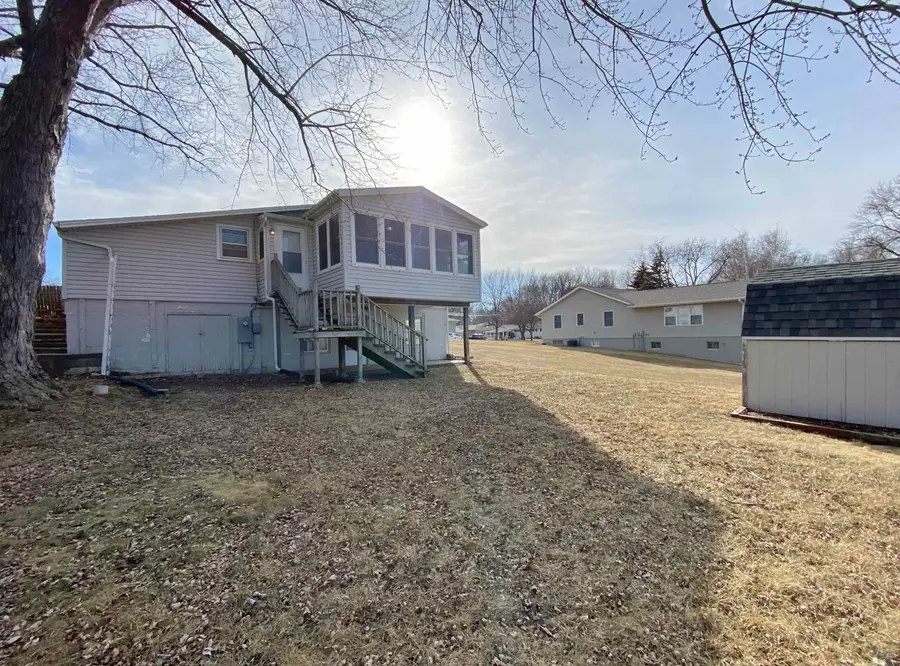 615 7th St SE, America, IA 51031 - #3