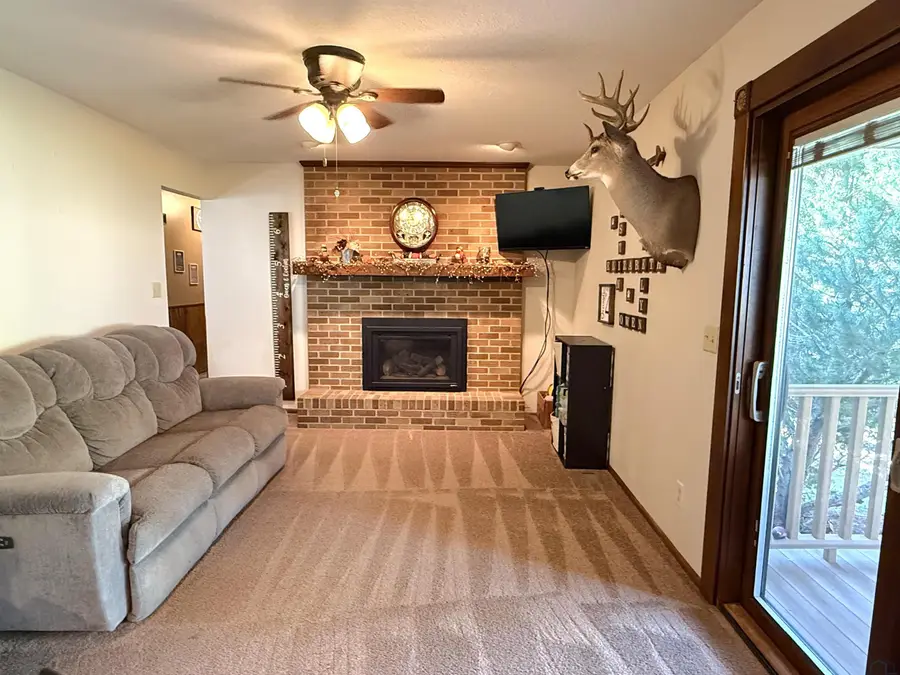 3707 Mohave Dr., Sioux City, IA 51104 - #2