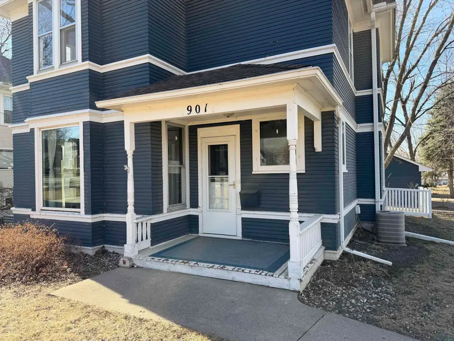 901 Central Ave SW, Le Mars, IA 51031 - #2