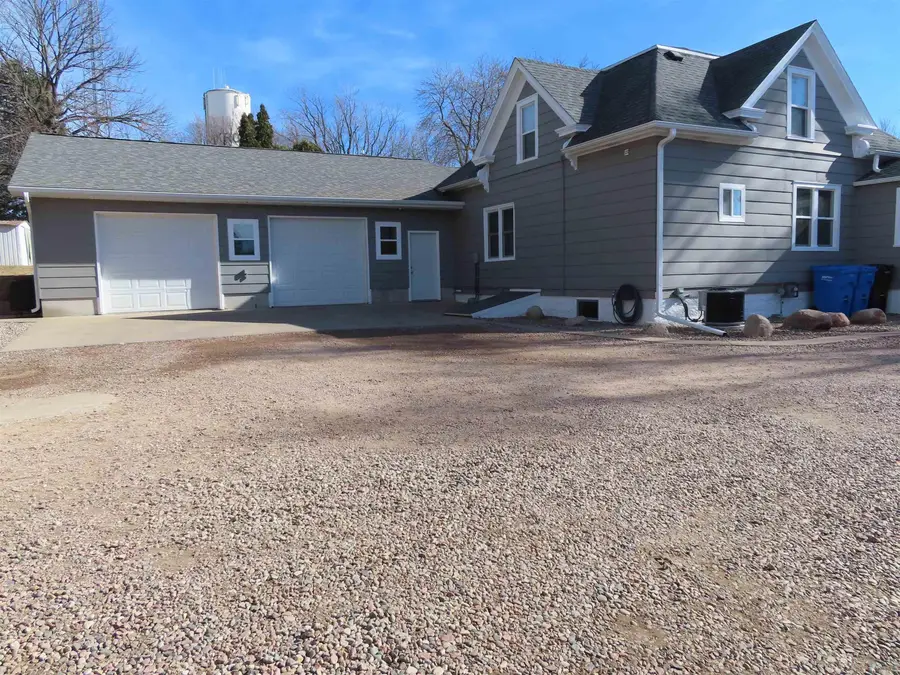 821 Main Street, Akron, IA 51001 - #2