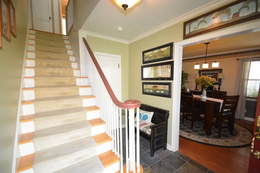 2839 Valley Dr, Sioux City, IA 51104 - #2