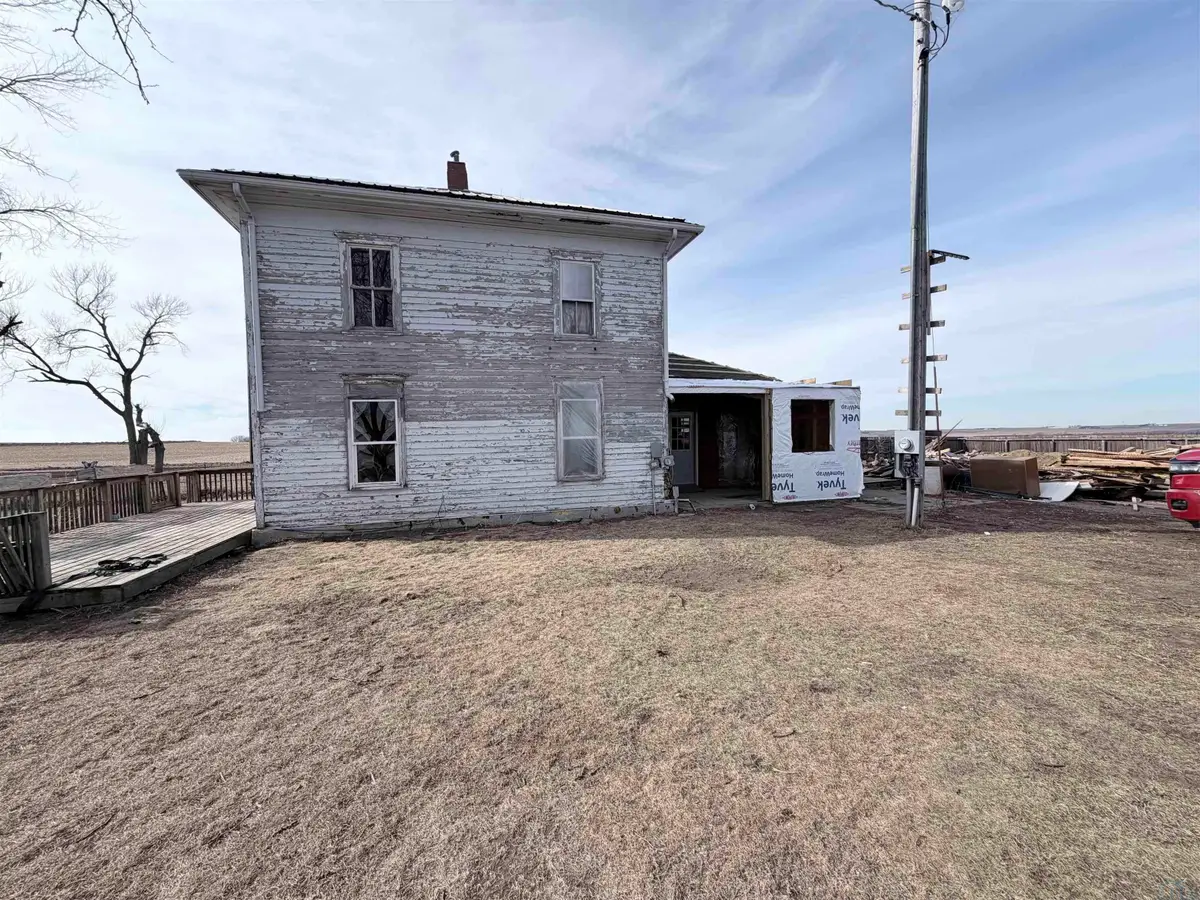 38581 120th St., Fredonia, IA 51031 - #1