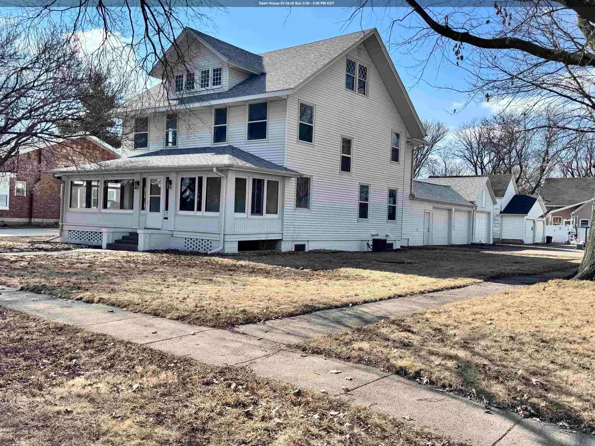 900 11th Street, Onawa, IA 51040 - #1