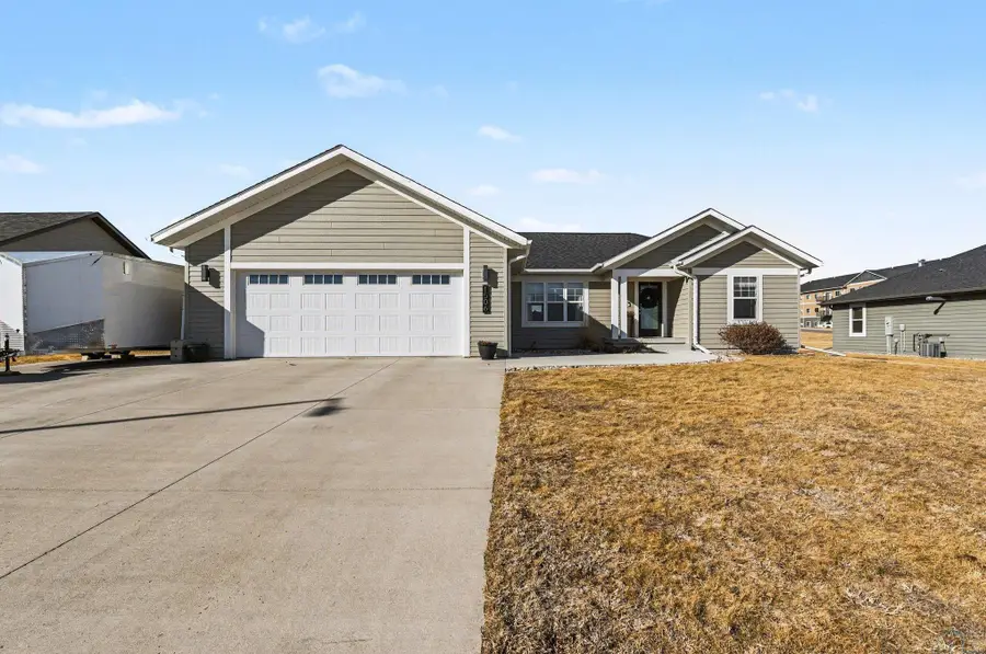 1506 LINCOLN PL SE, Orange City, IA 51041 - #2