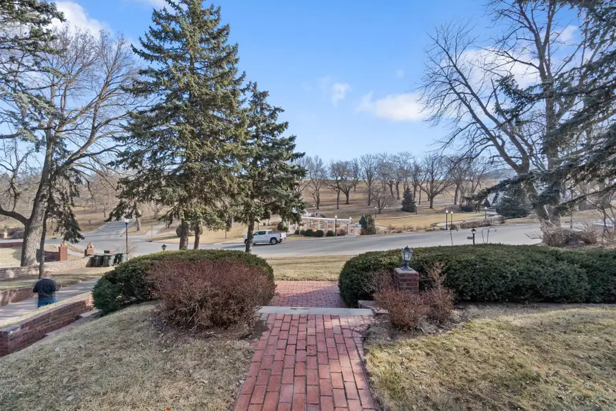 2515 McDonald St, Sioux City, IA 51104 - #3