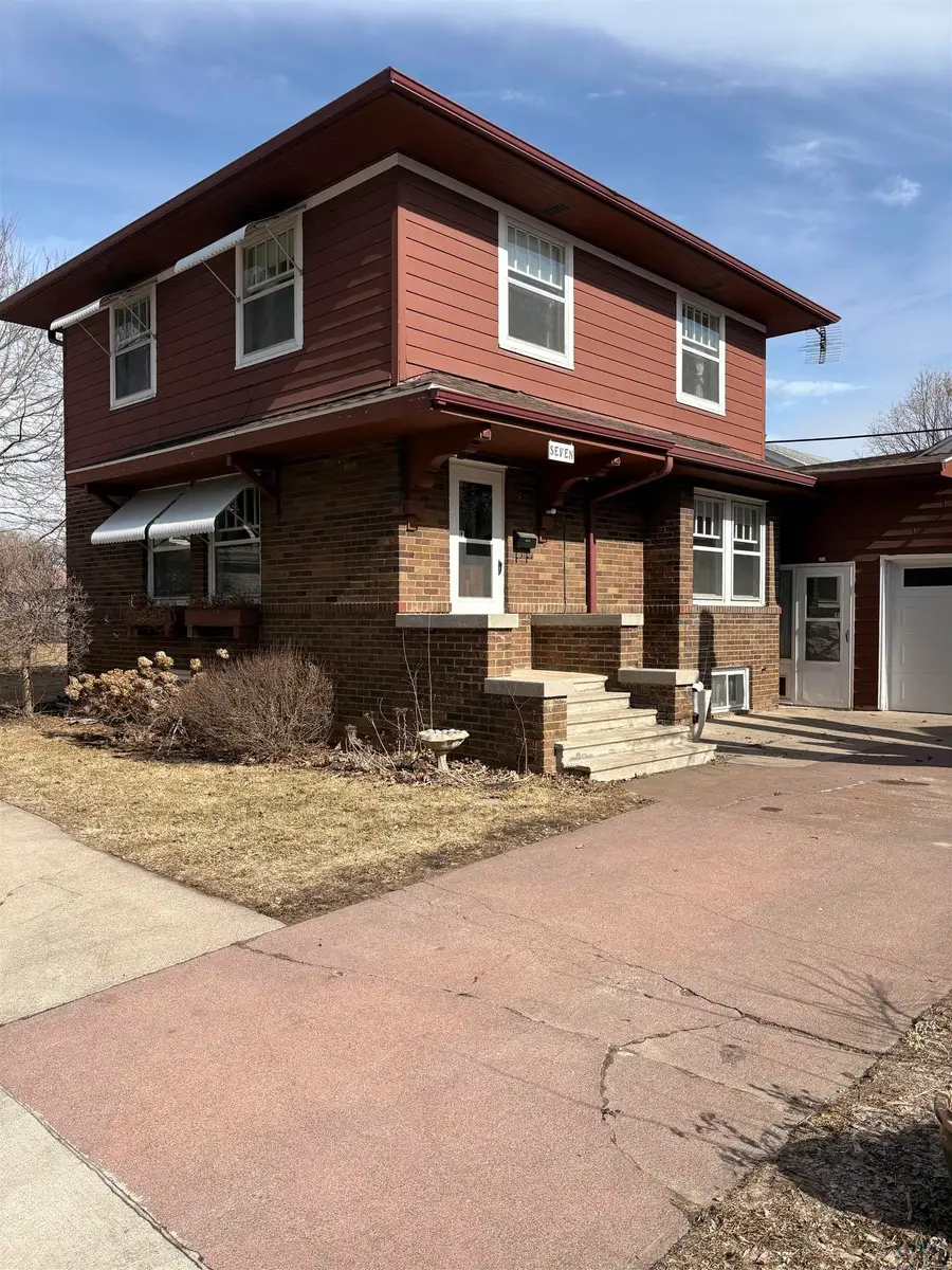 7 PARK CT, Storm Lake, IA 50588 - #2