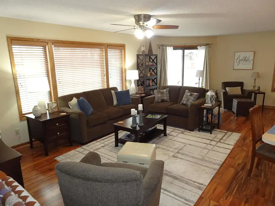 424 4th Avenue #1, Sheldon, IA 51201 - #2