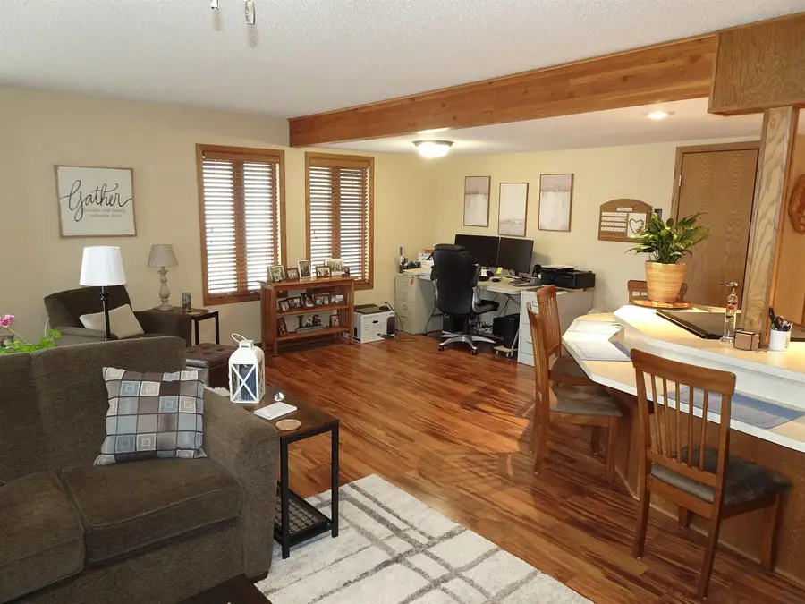 424 4th Avenue #1, Sheldon, IA 51201 - #3