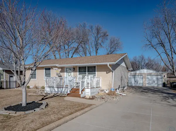 388 LAKESHORE DR, McCook Lake, SD 57049