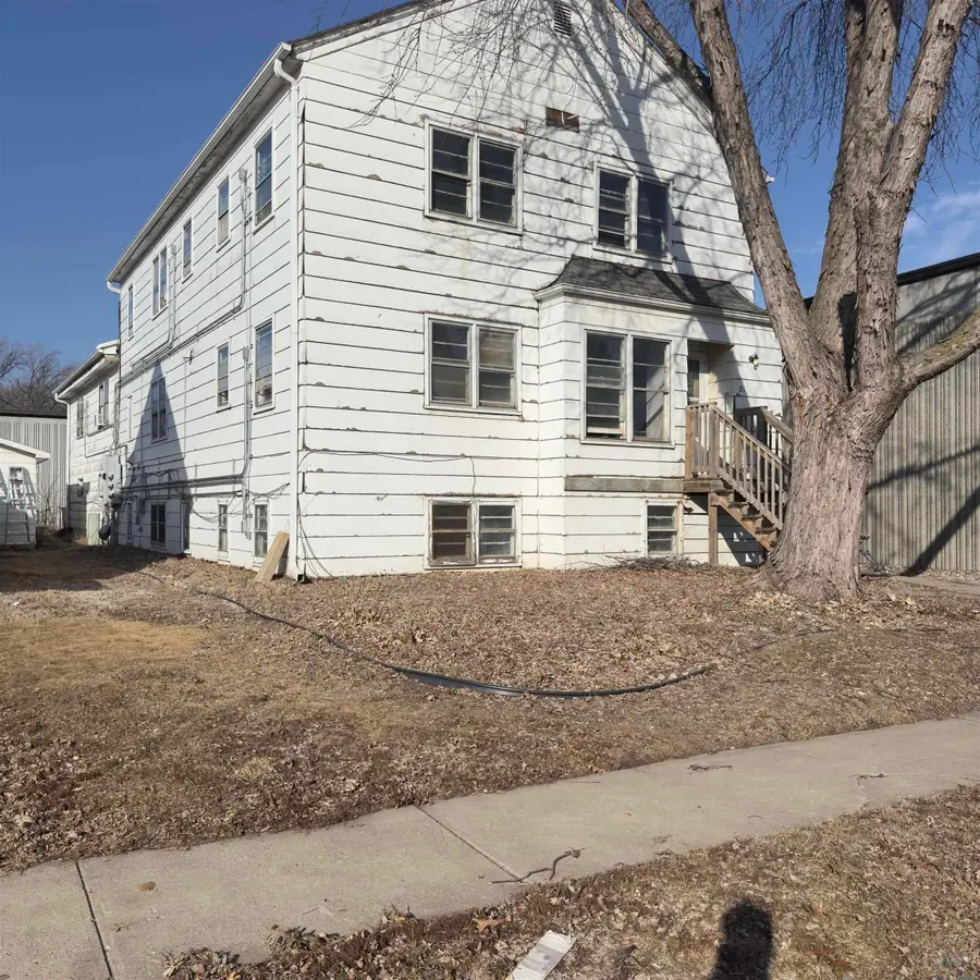 21 W 1ST ST, Spencer, IA 51301 - #2