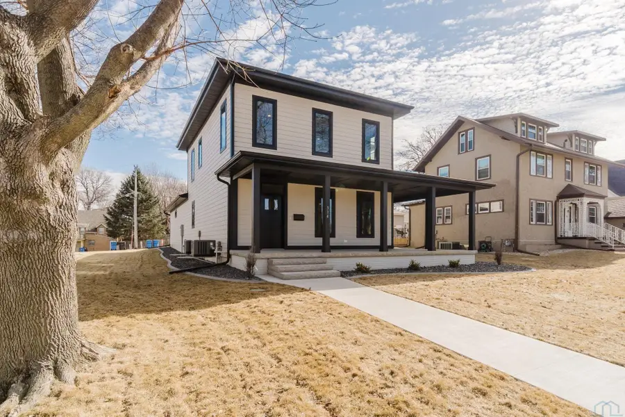 314 3RD AVE SE, Le Mars, IA 51031 - #3