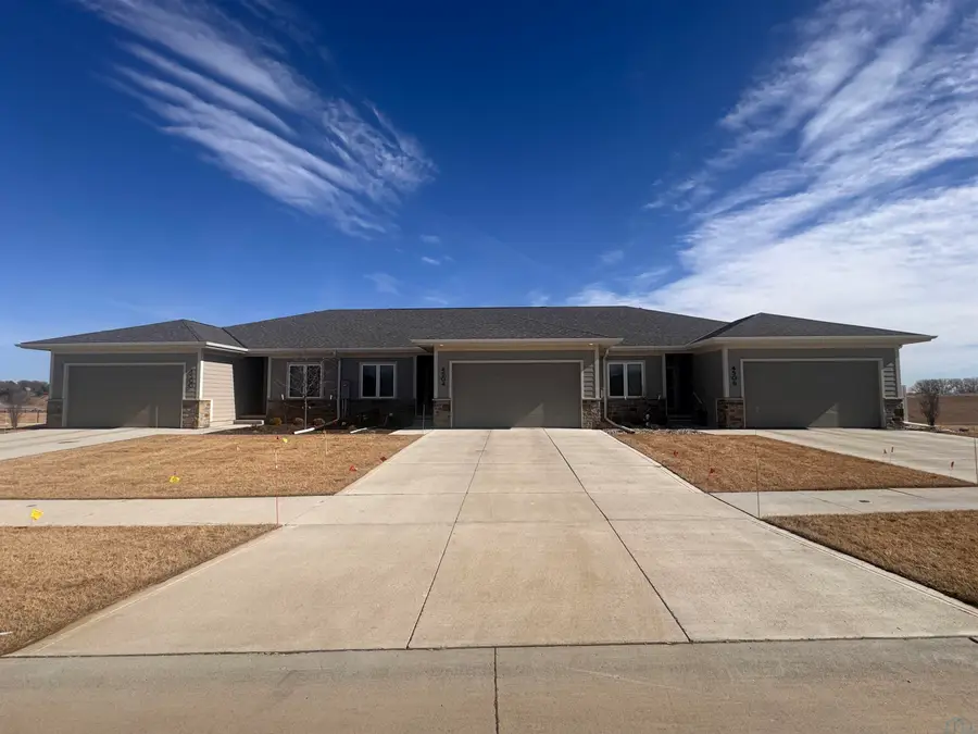 4500 Bison Ct, Sioux City, IA 51106 - #3