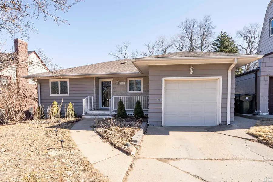 3248 Pierce St, Sioux City, IA 51104 - #2