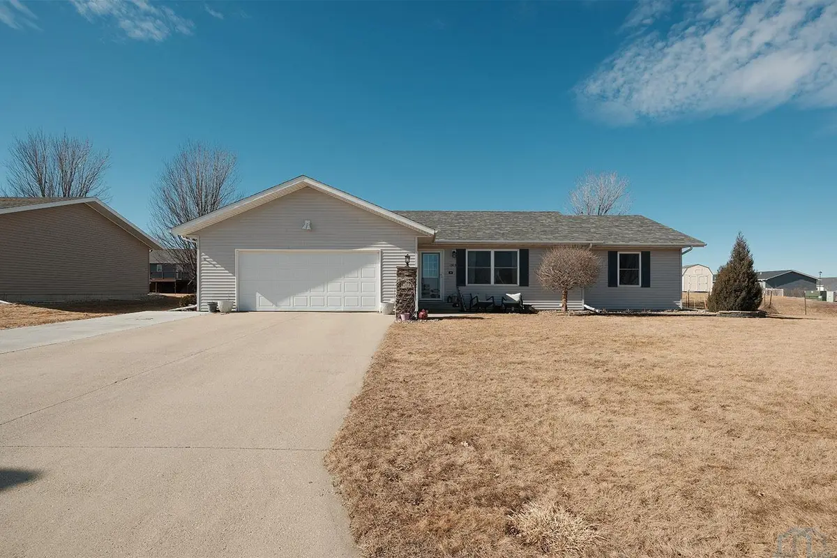 1303 11th Avenue NE, Sioux Center, IA 51250 - #1