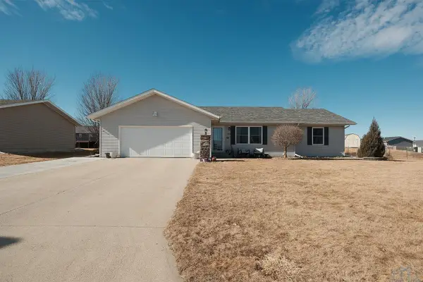 1303 11th Avenue NE, Sioux Center, IA 51250