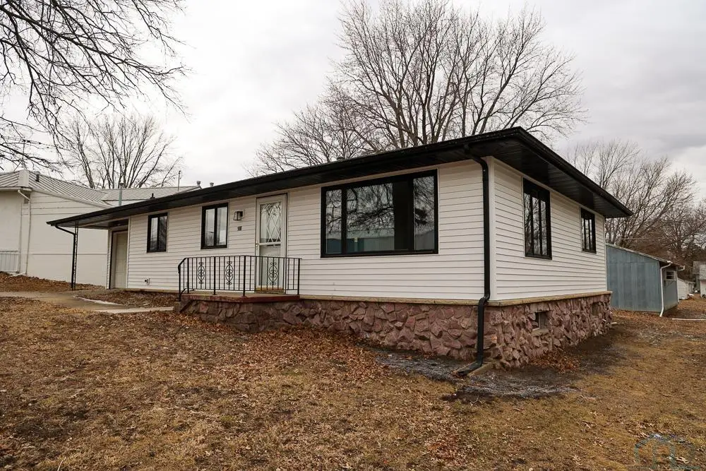 108 S Dundas St, Schaller, IA 51053 - #1
