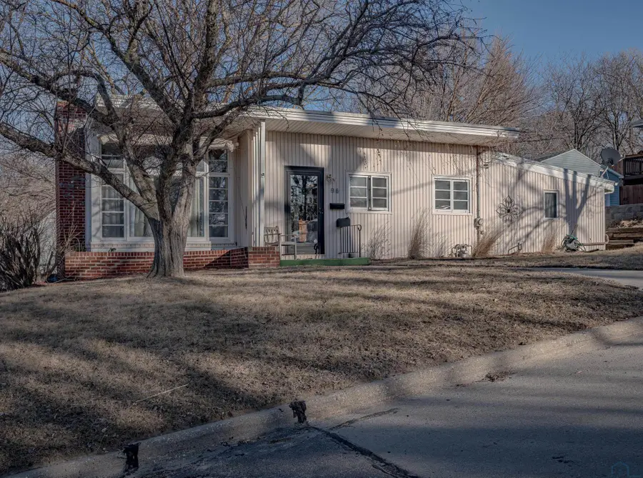 96 RIDGEVIEW RD, Sioux City, IA 51104 - #2